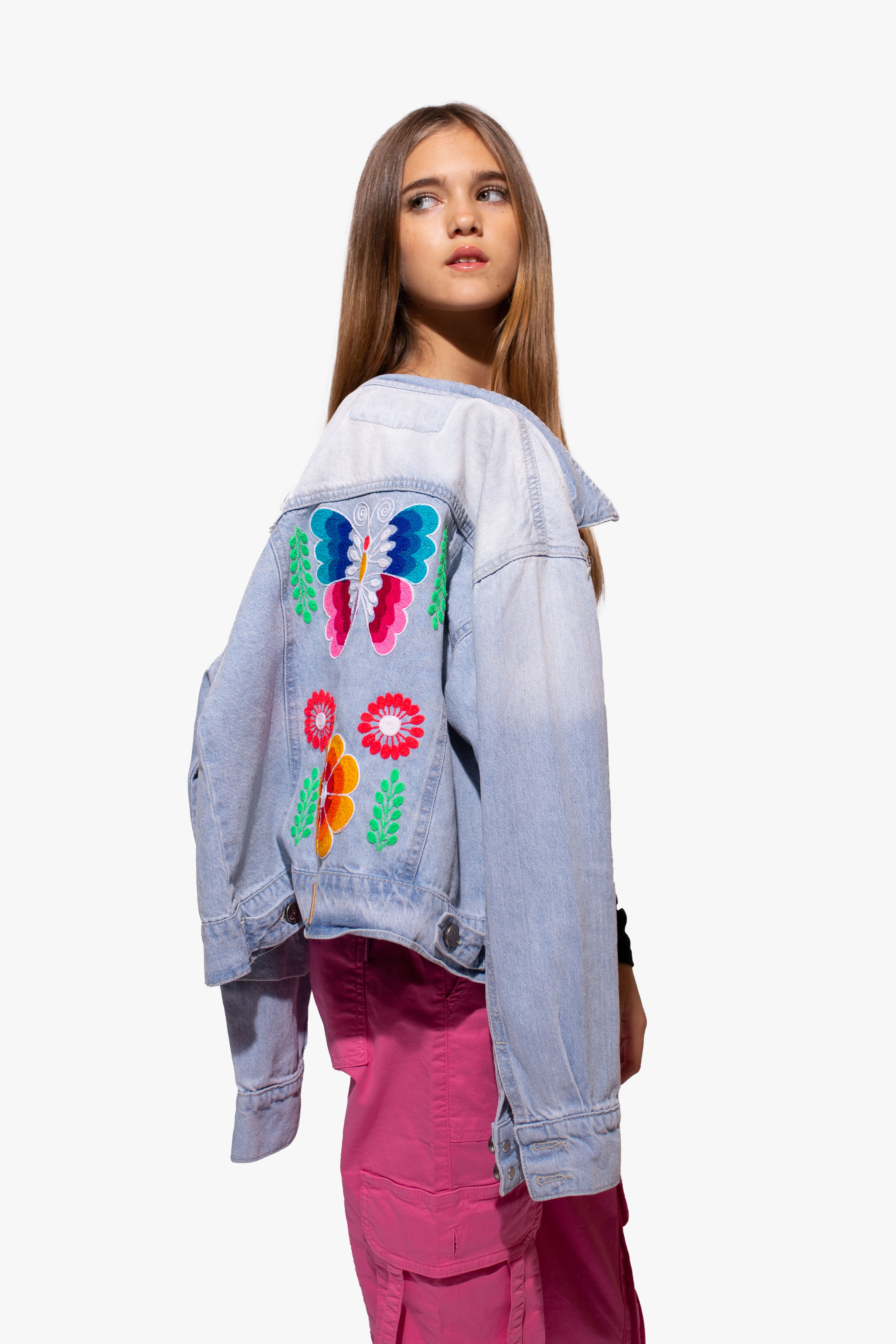 CASACA BORDADA DISEÑO  MARIPOSA